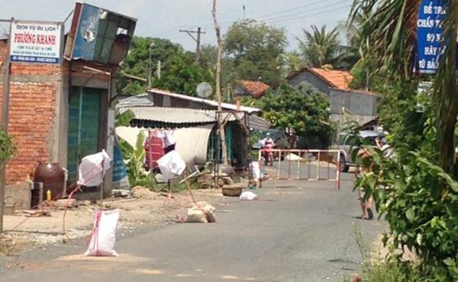 Sạt lở ở An Giang: Xuất hiện vết nứt dài 200m gần 'hố tử thần'