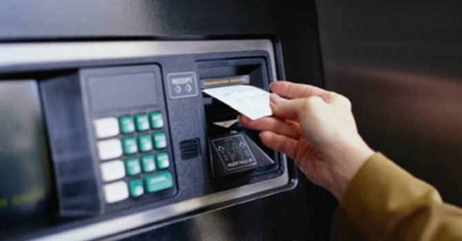 Làm gì để phòng tránh gian lận khi giao dịch qua thẻ?