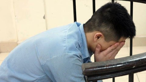 Gã trai 2 lần bị kết tội Hiếp dâm trẻ em vì quan hệ với bạn gái 13 tuổi