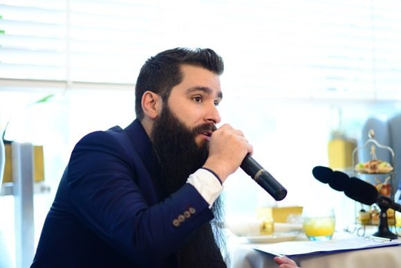 Đạo diễn phim Kong lập quỹ học bổng giáo dục nghệ thuật cho sinh viên Việt Nam tại Mỹ