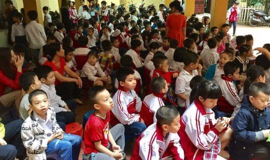 Xét tuyển vào lớp 1, lớp 6 ở Hà Nội: Một số điều phụ huynh cần lưu ý