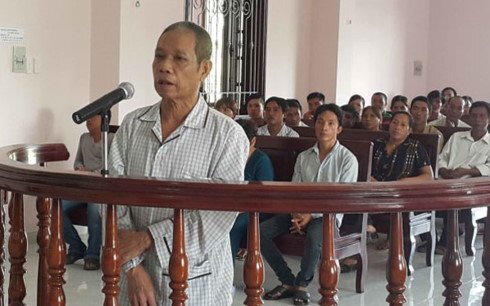 Bị cằn nhằn, ông lão 67 tuổi rút dao đâm chết nhân tình rồi uống thuốc trừ sâu tự tử