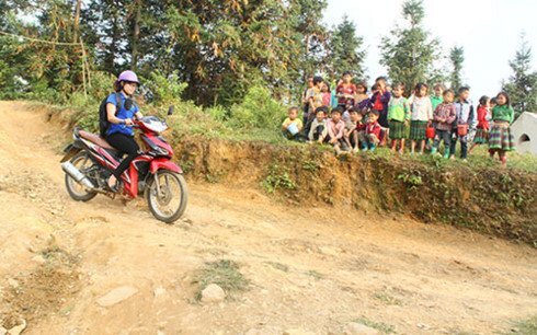 Bài thơ 'Nỗi niềm cô giáo hợp đồng' chạm đến trái tim triệu giáo viên