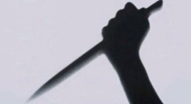 Người đàn ông bị nhóm thanh niên mang dao truy sát, đâm chém dã man giữa ban ngày