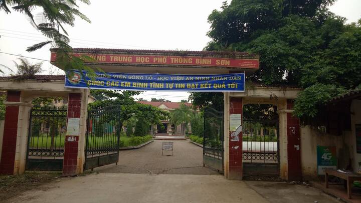 Thầy giáo đưa nữ sinh say rượu về nhà riêng khóa trái cửa: Hiệu trưởng nói gì?