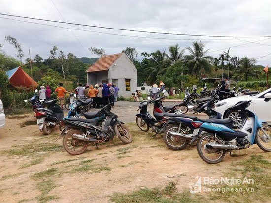 Cô giáo mầm non gục chết trên vũng máu với hàng chục vết chém