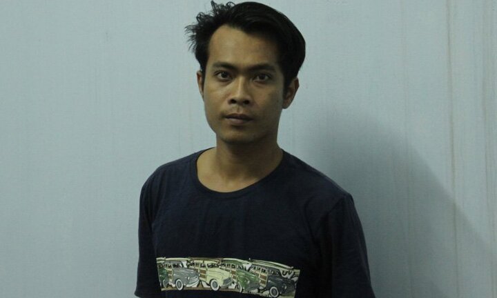 Chồng nhẫn tâm đâm chết vợ trước mặt 2 con trai gào khóc kêu cứu