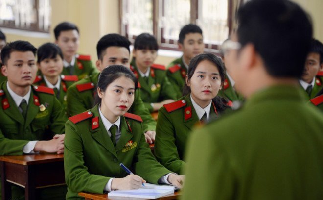 30 điểm trượt đại học: Điểm cộng có công bằng cho học sinh thành phố?