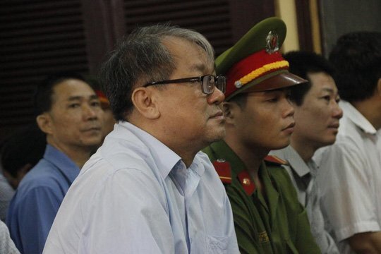 Khởi tố, bắt phó giám đốc và 2 cán bộ Ngân hàng BIDV chi nhánh Gia Định