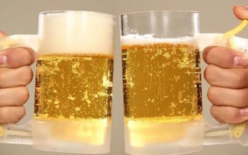 Cụ ông 70 tuổi gục chết sau khi uống bia cùng tình trẻ