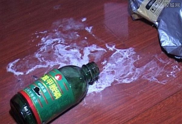 Nghi án mẹ trầm cảm sát hại con trai 2 tuổi rồi tự vẫn