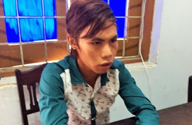 Người phụ nữ đi xe máy bị 9X ép ngã rồi cưỡng hiếp giữa đường