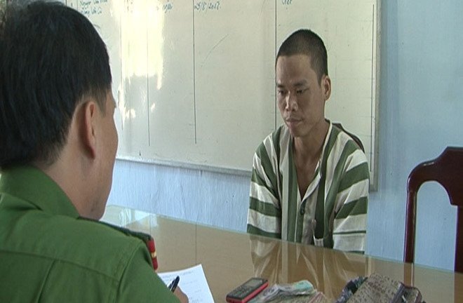 Hàng chục người dân rượt đuổi tên trộm túi xách gần 2km