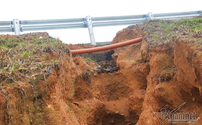 Cao tốc tỷ đô sạt lở sau 3 tháng thông xe: Chủ đầu tư nói 'bình thường'