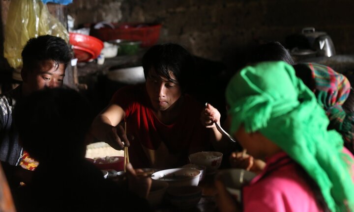 Cuộc vượt biên của những đứa trẻ bỏ trường