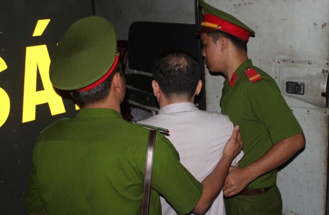 Chiếm đoạt 47 triệu đồng, cựu cán bộ công an lĩnh 3 năm tù