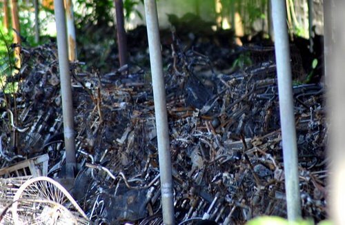 Nhóm khủng bố đốt kho xe vi phạm của CSGT Đồng Nai