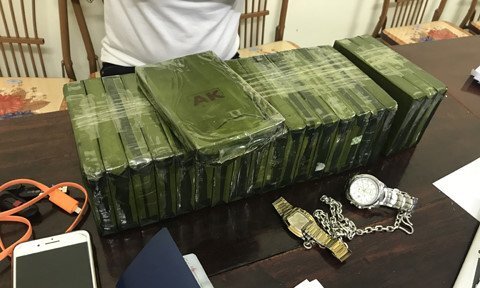 Bị bắt quả tang chuyển 21 bánh heroin, kẻ buôn ma túy chống trả quyết liệt