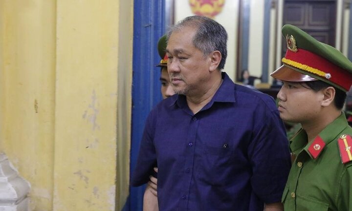 Đại án Phạm Công Danh: Vì sao HĐXX phải liên tiếp mời luật sư về chỗ?