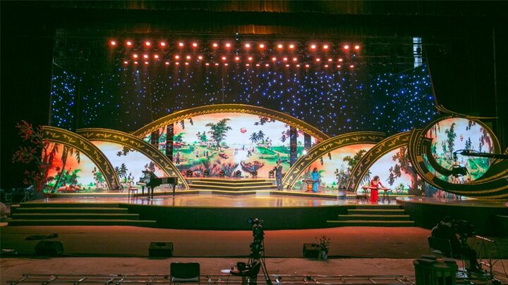 Nhà hát Truyền hình VTC rực rỡ sắc màu đón Tết