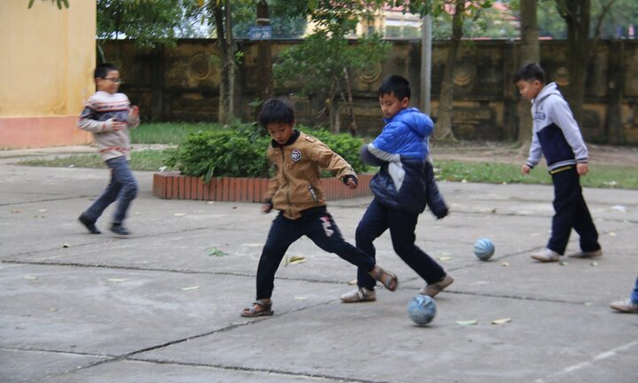Thầy giáo cấp 1 tiết lộ điều đặc biệt của 'chàng trai vàng' Quang Hải