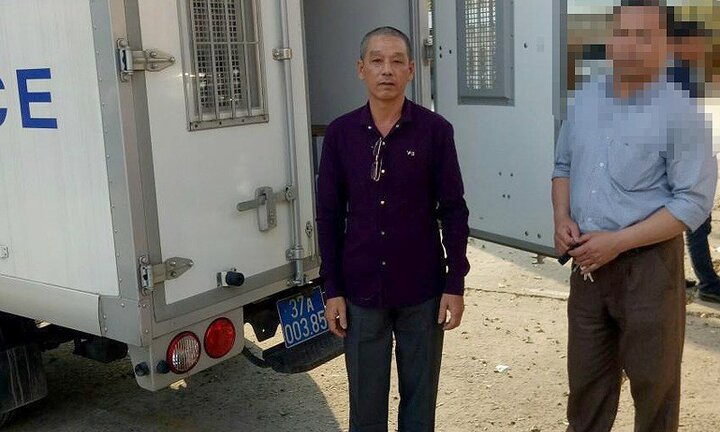 Thay đổi chứng minh thư, vẫn bị bắt sau 25 năm lẩn trốn