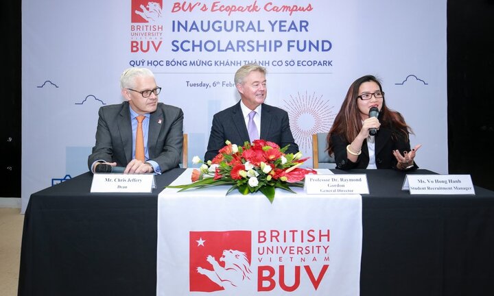 Công bố quỹ học bổng 34 tỷ đồng cho sinh viên Việt