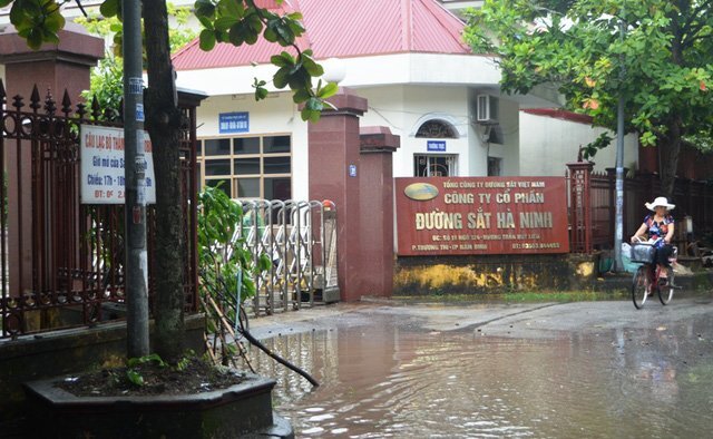 Bắt tạm giam nguyên Giám đốc Công ty Đường sắt Hà Ninh