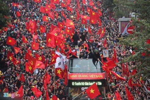 Chờ giao thừa, nghĩ về những cuộc 'xuống đường', niềm tin và hy vọng