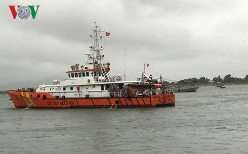 Tìm kiếm 4 ngư dân mất tích trên vùng biển Côn Đảo