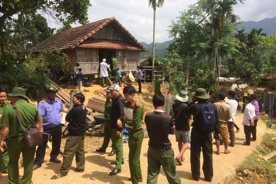 Tưởng nhầm bạn là khỉ, người đàn ông giương súng bắn chết