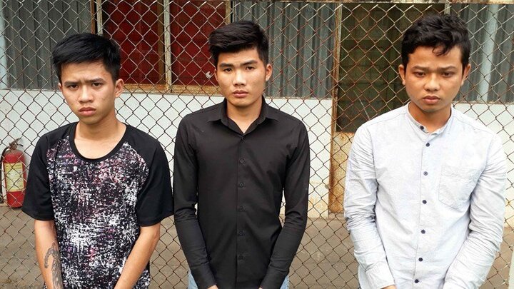 Bắt 5 nghi can đánh hai công an huyện nhập viện
