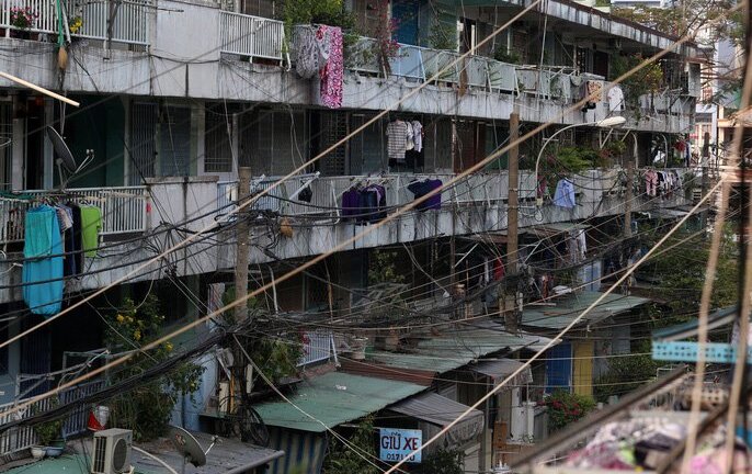 'Tử thần' chực chờ các chung cư cũ tại TP.HCM