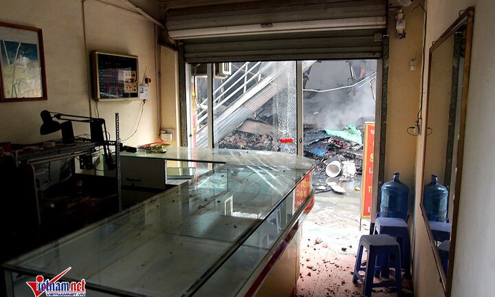 Cháy chợ Quang ở Hà Nội: Trộm cắp trà trộn 'hôi' cả cây vàng