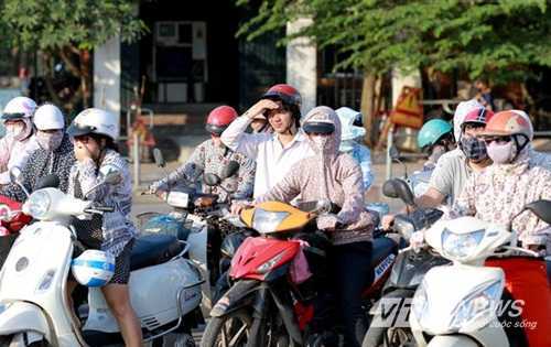 Dự báo thời tiết 22/4: Bắc Bộ nắng nóng gay gắt, có nơi trên 37 độ C