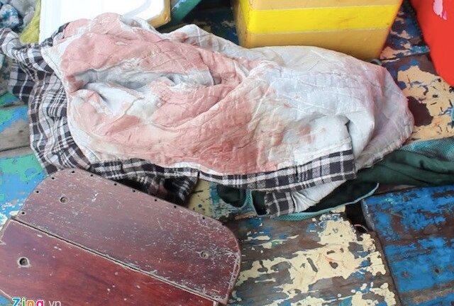 Tìm thấy thi thể người phụ nữ lái đò nghi bị giết, cướp