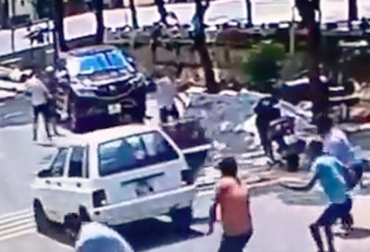 Giang hồ nổ súng, chém nhau kinh hoàng giải quyết nợ nần ở Nam Định