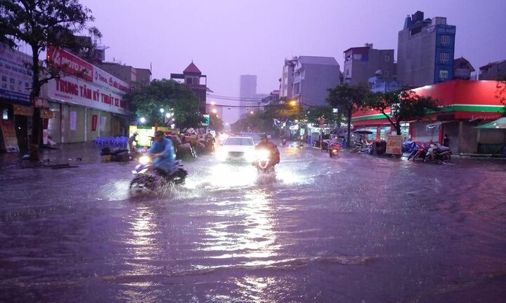 Dự báo thời tiết ngày 13/5: Miền Bắc tiếp tục mưa lớn, cảnh báo nguy cơ lở núi