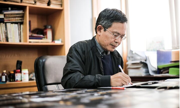 Người bạn dễ xúc động trước chuyện tình người, mau giận dữ trước việc không tử tế