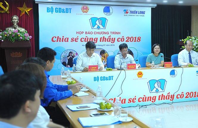 Tôn vinh 63 thầy giáo, cô giáo dạy trẻ đặc biệt
