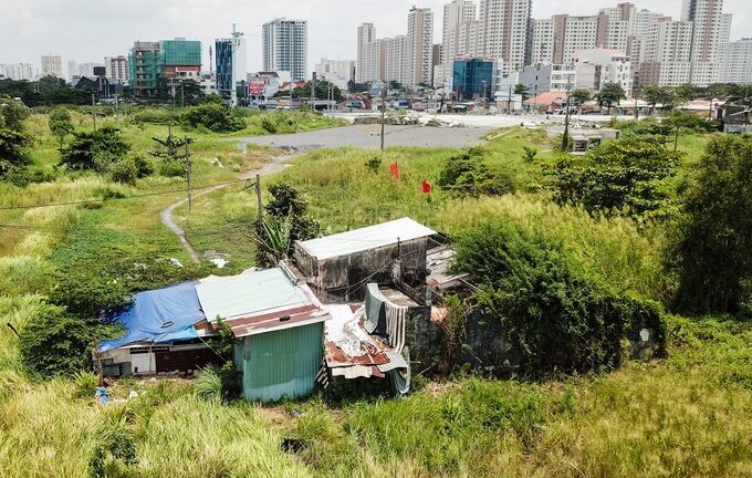 Hiện trạng nham nhở, xuống cấp của 4,3 ha đất bị thu hồi sai ở Khu đô thị Thủ Thiêm
