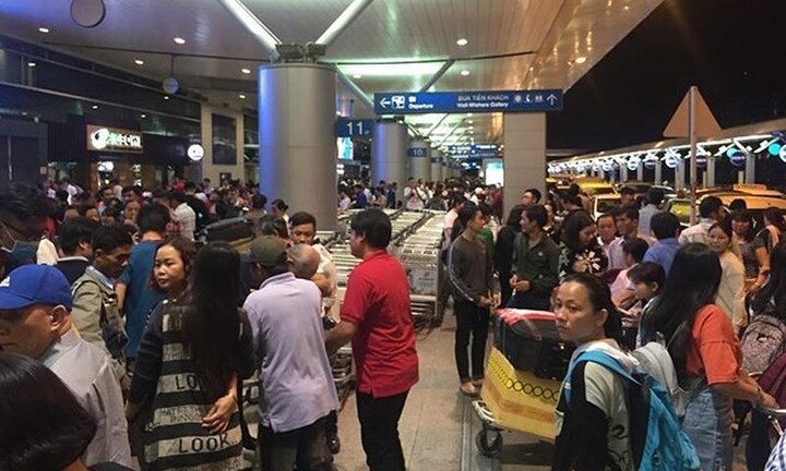 Khách Trung Quốc nhảy lầu, thiệt mạng ở sân bay Tân Sơn Nhất