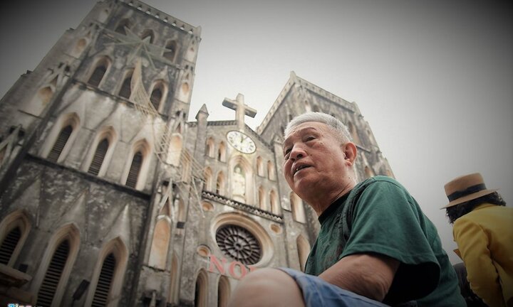 Trải nghiệm đêm Noel của ông lão 22 năm kéo chuông Nhà thờ Lớn Hà Nội