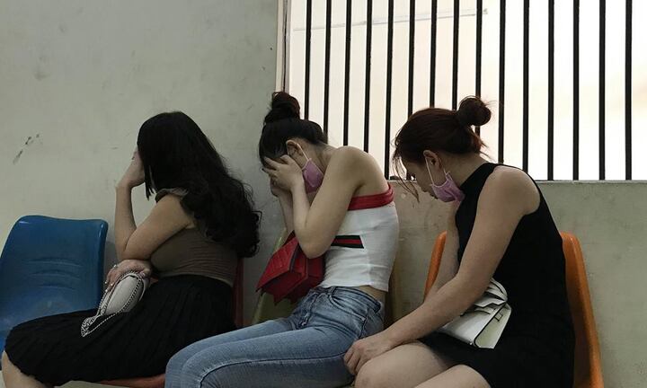 Đột kích khách sạn, triệt phá đường dây mại dâm hạng sang ở TP.HCM