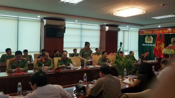 Thiếu nữ bị sát hại khi đi giao gà: Dân phát hiện, sao khen thưởng lực lượng phá án?