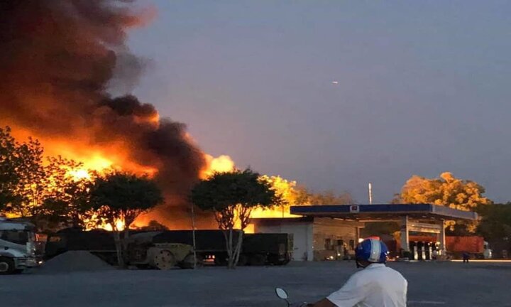 Đang bơm xăng, xe bồn cháy dữ dội ở Tây Ninh