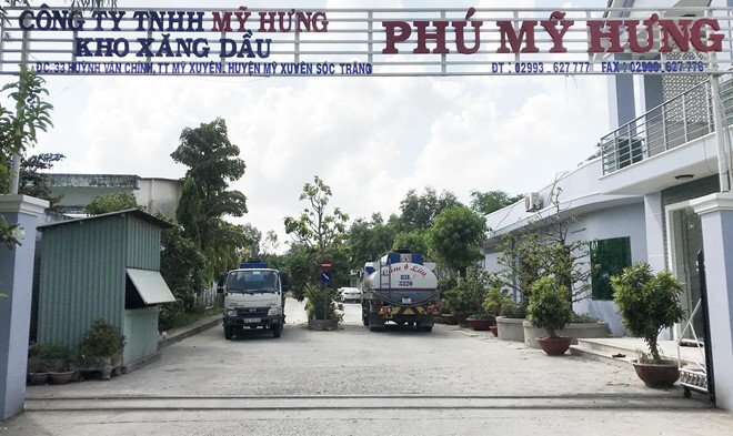 Cảnh sát rút khỏi kho xăng dầu của đại gia Trịnh Sướng