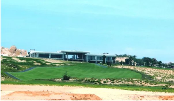 Cháy nổ lớn ở khu sân golf của dự án KN Cam Ranh, nhiều người thương vong