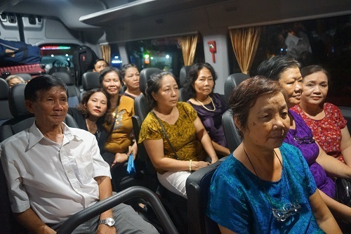 28 người dân Thủ Thiêm rời Hà Nội về TP.HCM