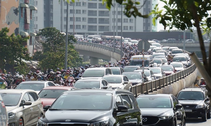 TP.HCM dự kiến xây 34 trạm thu phí ô tô vào trung tâm